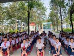 Học sinh toàn trường dự khai mạc Hội Khoẻ Phù Đổng