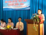 Cô Trần Ngọc Bích- TTrND báo cáo thành phần và VC, NV tham dự hội nghị
