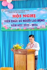 Thầy Huỳnh Anh Vũ thông qua Báo cáo kết quả thực hiện Nghị quyết Hội nghị VC-NLĐ NH 2022 - 2023