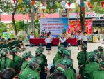 Tiết mục văn nghệ của HS lớp 2